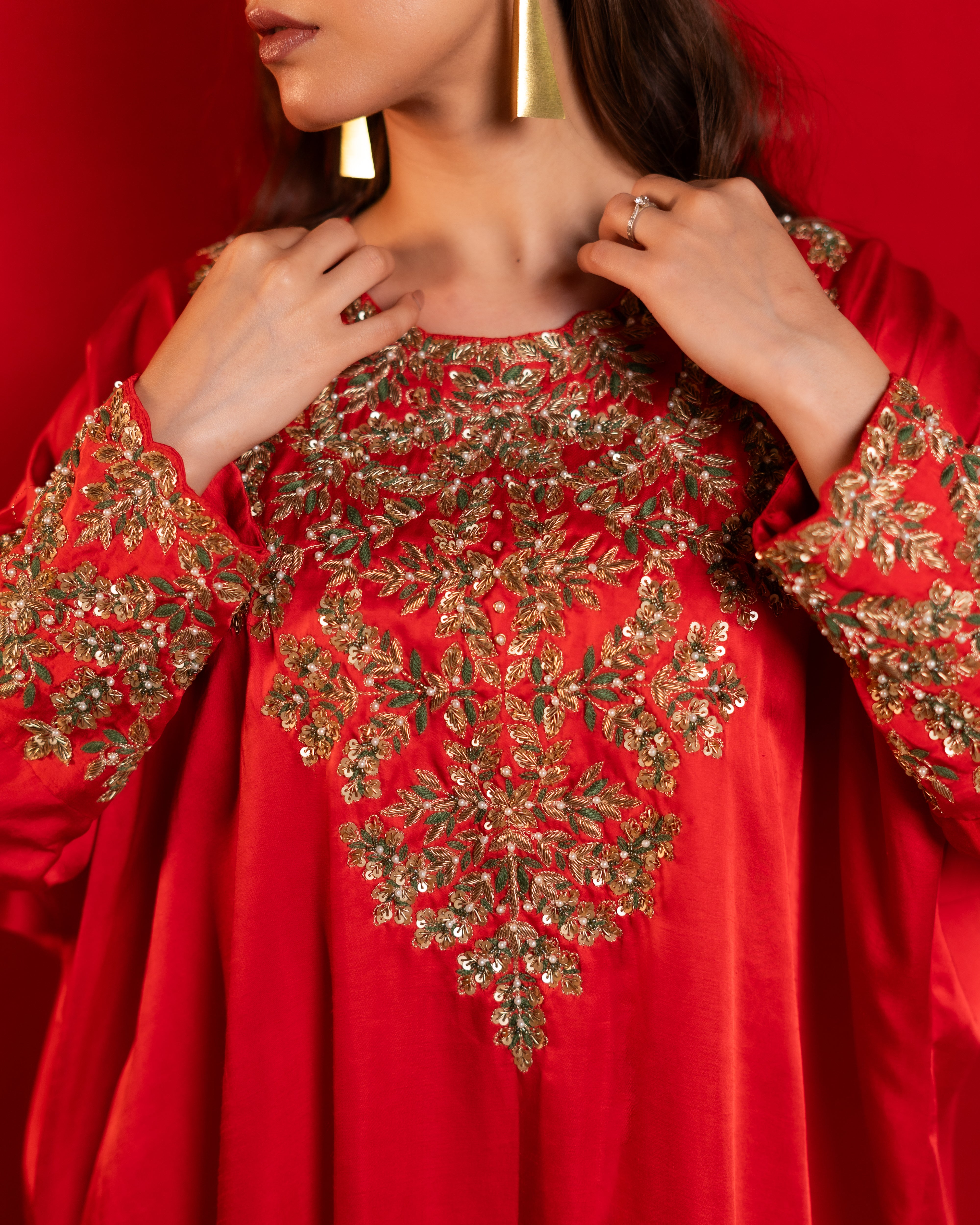 Red kaftan with pants